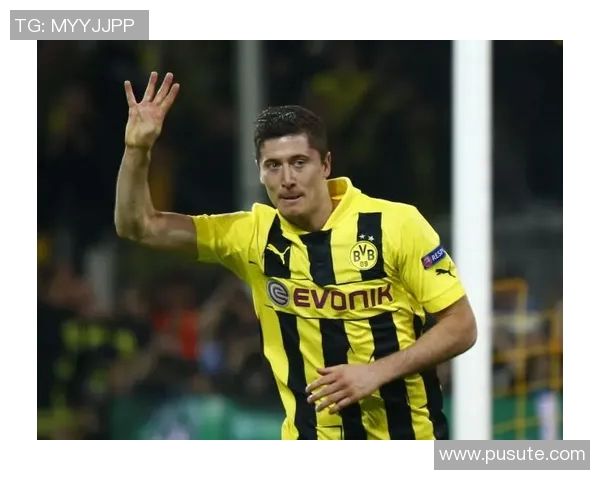 足球明星亲笔签名照片珍藏版揭秘球迷心中的偶像魅力与激情