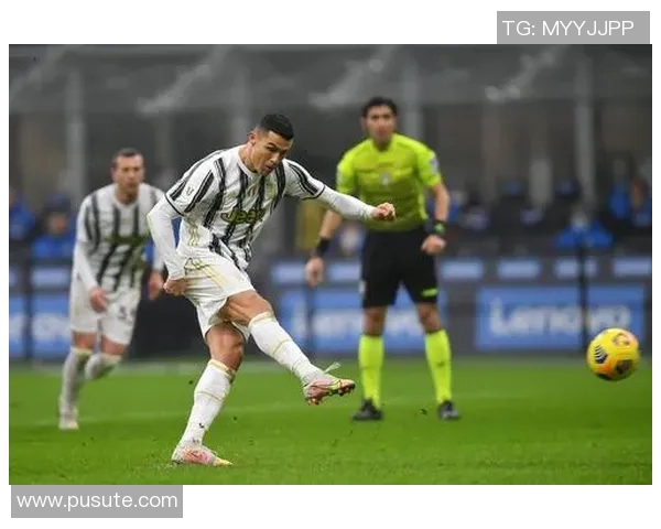 意大利足球明星风采尽显精彩瞬间的照片集锦 意大利足球明星风采尽显精彩瞬间的照片集锦